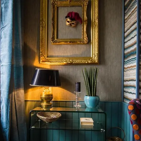 Cosy House With Luxury Jacuzzi Bath *